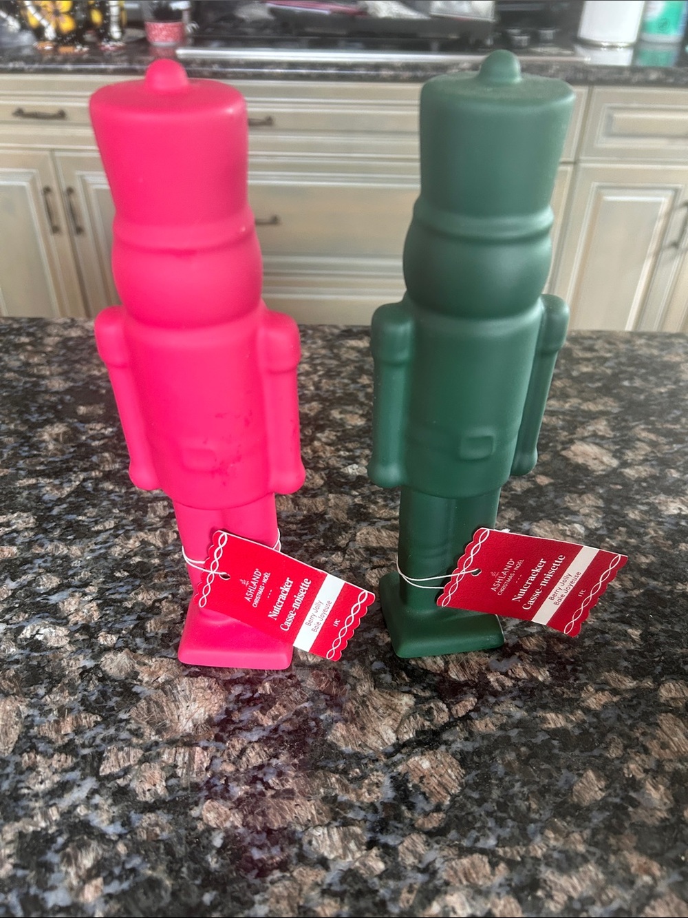 ASHLAND CHRISTMAS BERRY JOLLY MATTE CERAMIC NUTCRACKER CHRISTMAS LOT OF 2 NWT